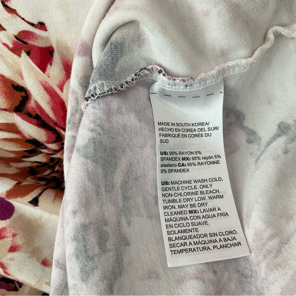 CHICO’S Touch Of Cool Wild Floral Layering Tee Size 3 (U.S. Size XL) - Picture 5 of 5